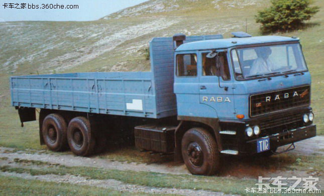 以前常见的拉巴重型卡车