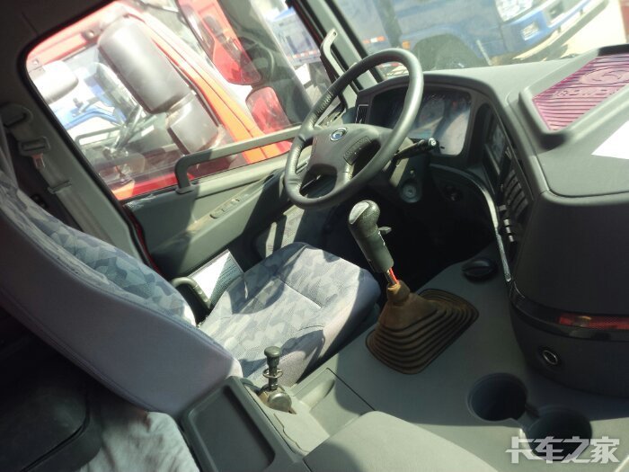 瑞沃渣土车
