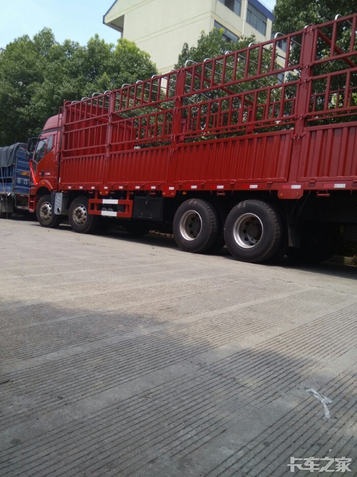 九米六高栏车前四后八 [复制链接] 专属论坛:载货车    高栏车寻找