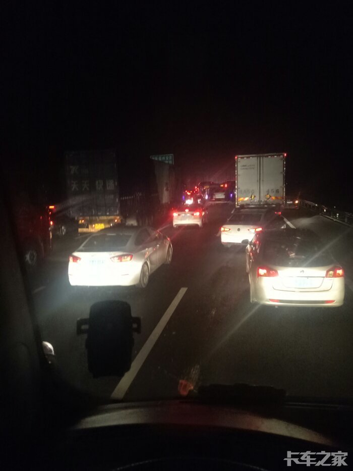 高速堵车
