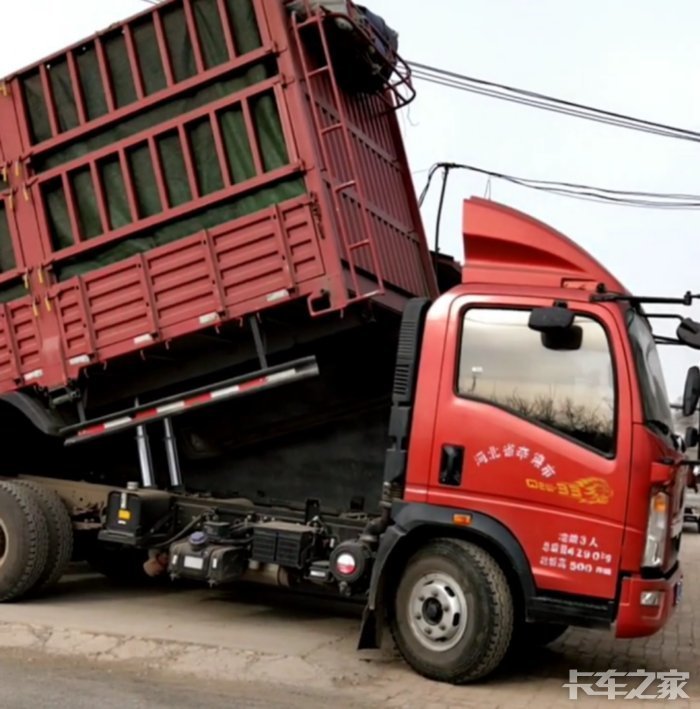 高栏改装自卸 [复制链接]  专属论坛:自卸车  载货车