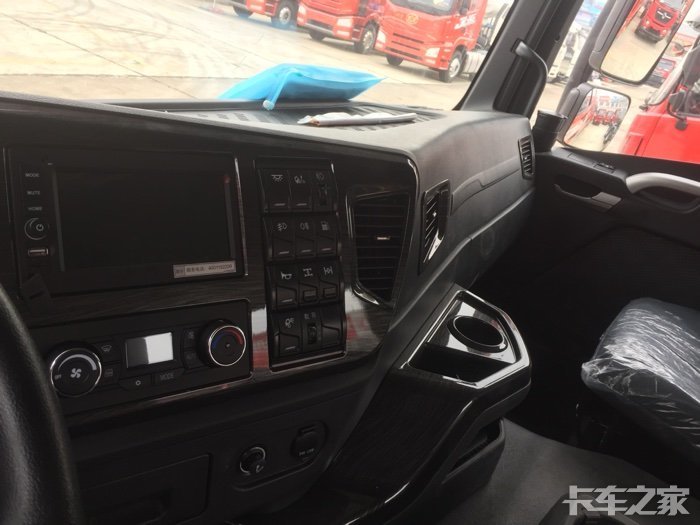 jh6卓越版460新款内饰,jh6卓越版460内饰 jh6卓越版430和460选哪个?