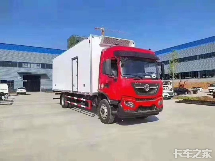 东风天锦kr高顶双卧78米冷藏车