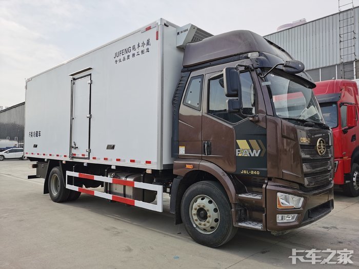 解放j6l精英版6米8冷藏车,全车解析