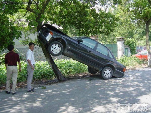 牛逼的奥迪(转)!