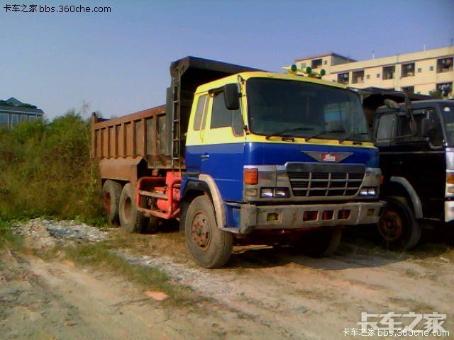 出售日野泥头车一台750