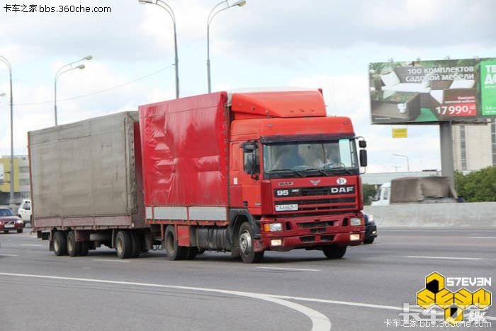 在莫斯科街拍重卡:铰接列车