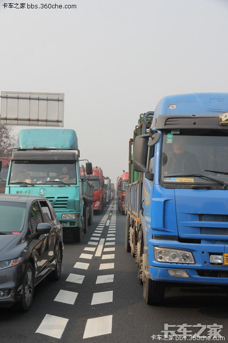 今天京滬高速大堵車不知道有沒有卡車之家的兄弟被堵