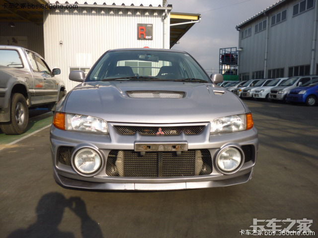 实拍三菱lancer改装evo四代
