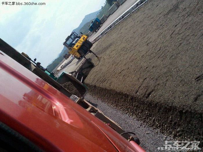 福建漳平双永高速拉水稳