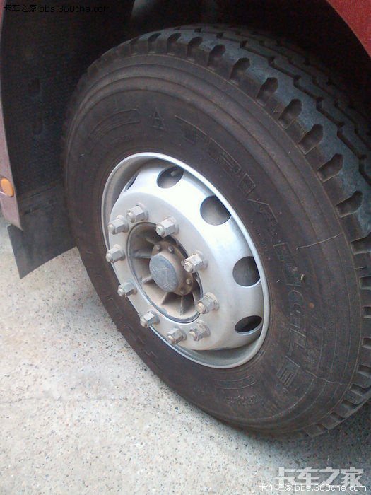 前轮并不是碟刹