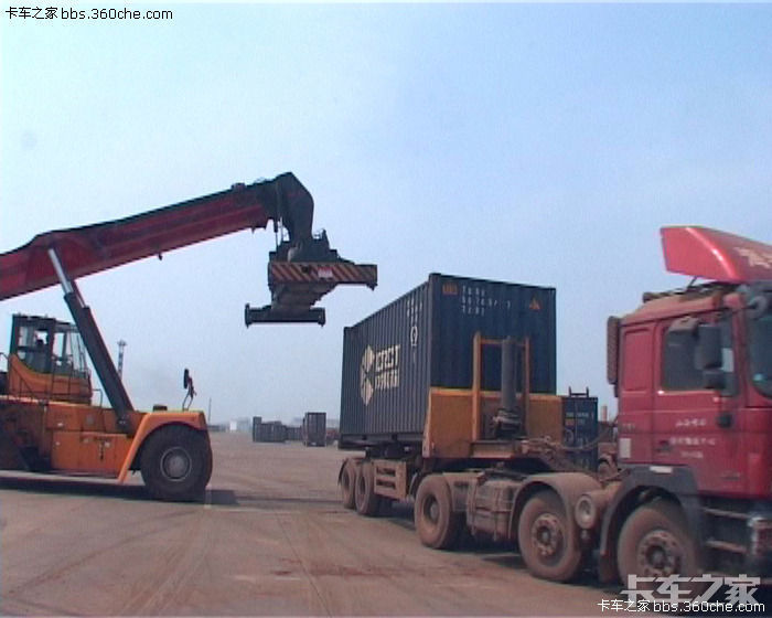 【出售】德龙F2000 20英尺集装箱自卸半挂 _