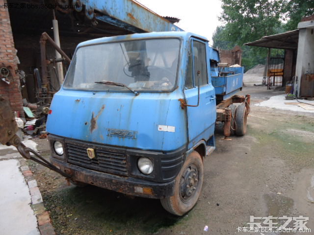 随手拍老车之老天津燕牌吊车tj1040a