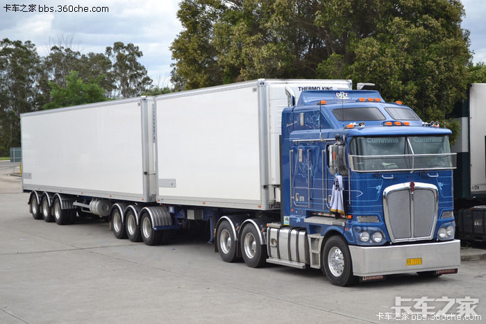 看惯了千篇一律的欧式重卡来欣赏欣赏霸气十足的美式平头重卡吧