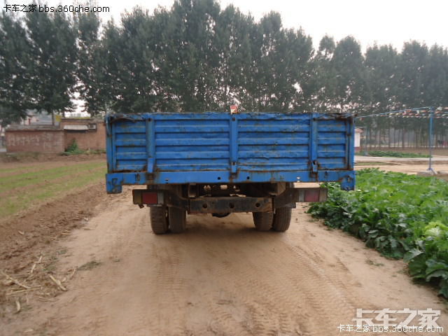 随手拍老车之健在的加长老东风eq140