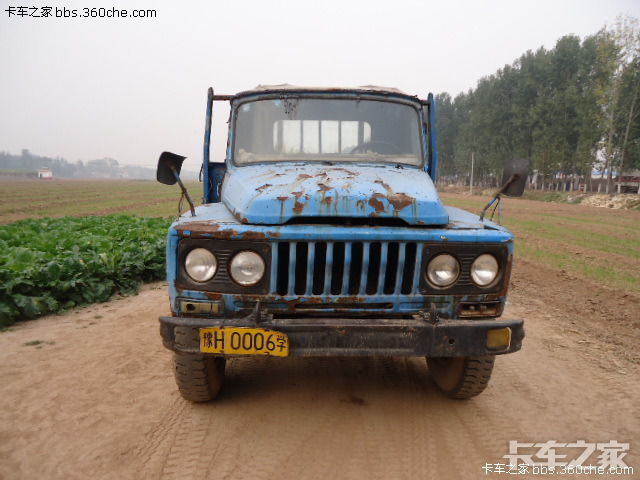 随手拍老车之健在的加长老东风eq140