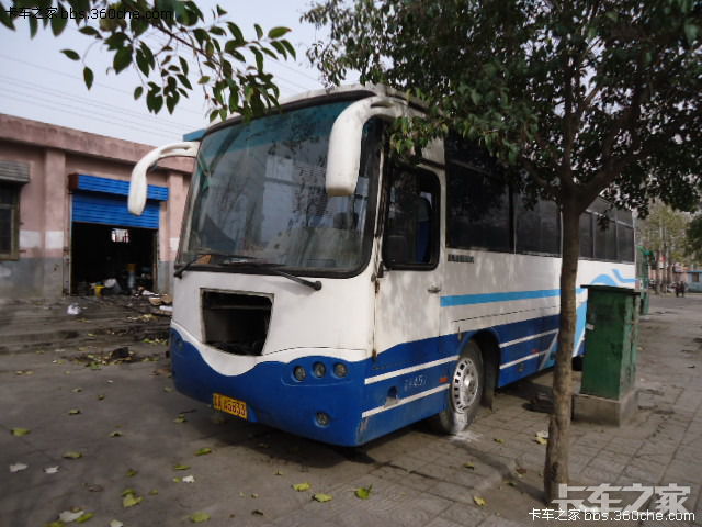 实拍老车之---北京京通牌bjk6980qa型前置客车