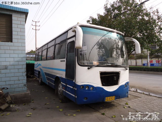 实拍老车之---北京京通牌bjk6980qa型前置客车