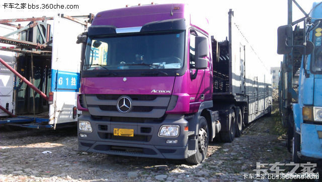 紫色阿克托斯拉汽车屈才啊