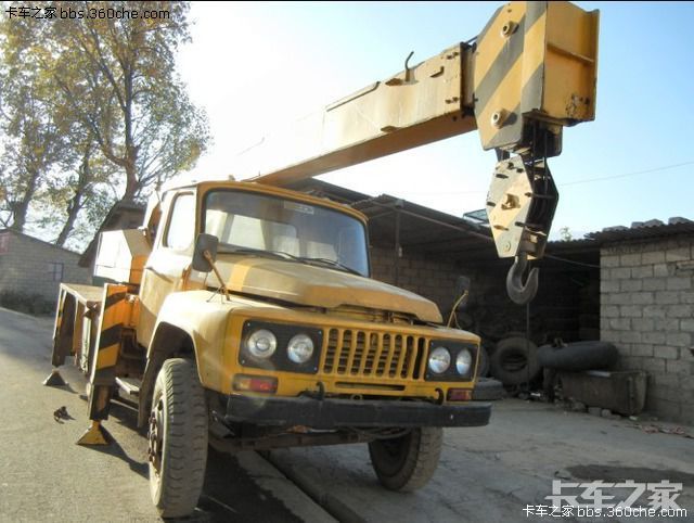 东风eq 140 老吊车 细节大图