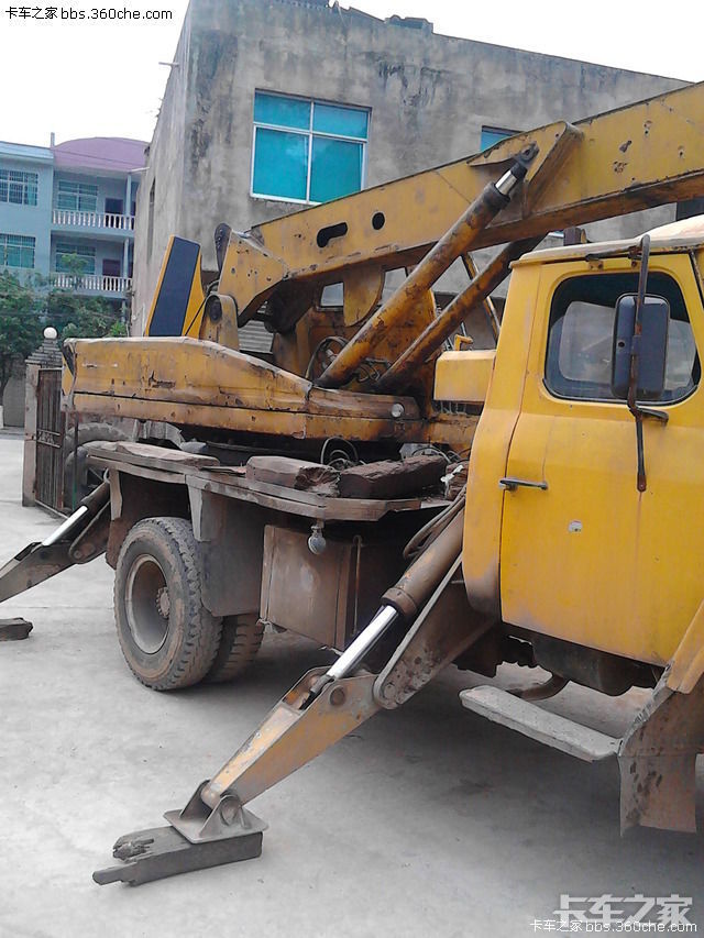 东风老吊车的风采