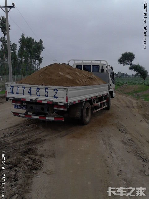 我的江淮小轻卡拉沙子