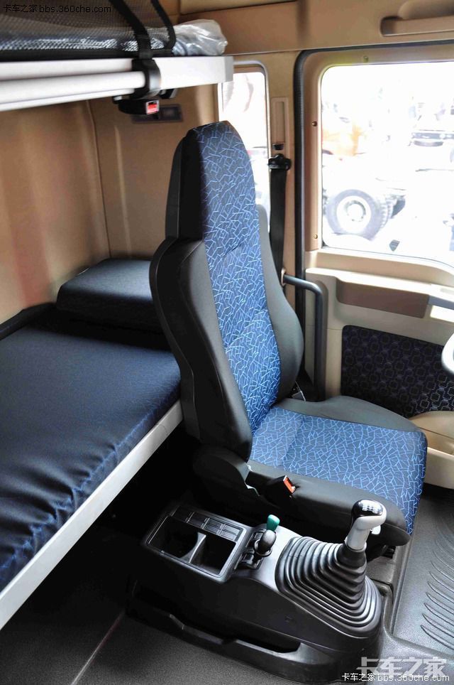 搭乘中国重汽sitrak,卡车视角摄影小集(更新车辆内饰图片)