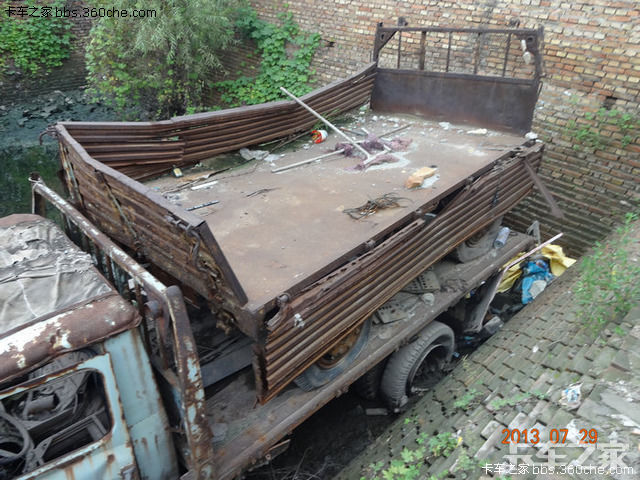 偶遇老东风尖头拖挂车感慨随拍