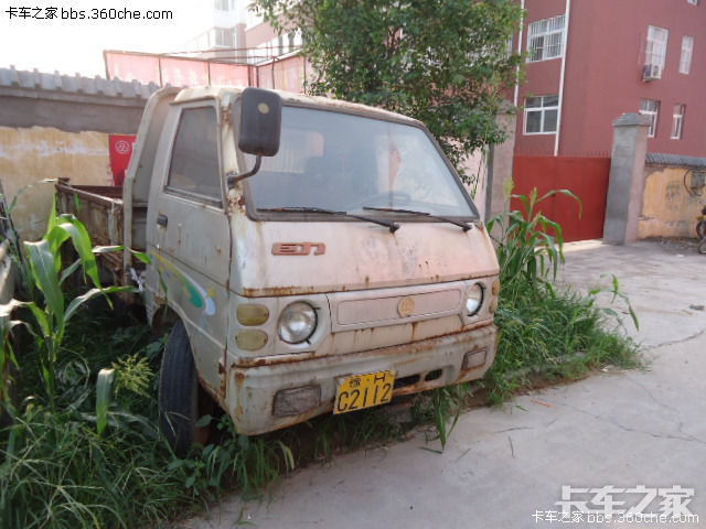 随手拍老车之--巨力牌低速载货汽车
