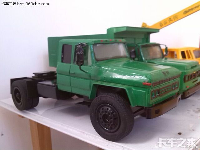 手工制作解放141全挂车陕汽奥龙东风140吊车正式完工下线