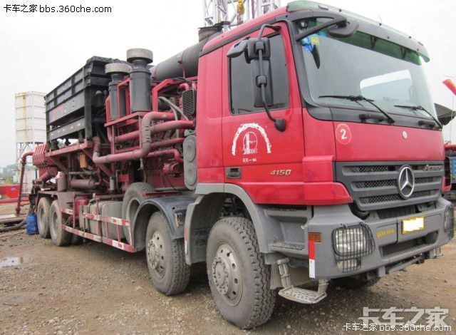 奔驰4150油田压裂车