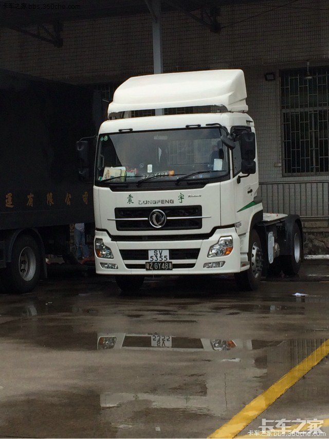 今天去梅林海关见一香港天龙,第一次见到,380马力,48万港币,香港