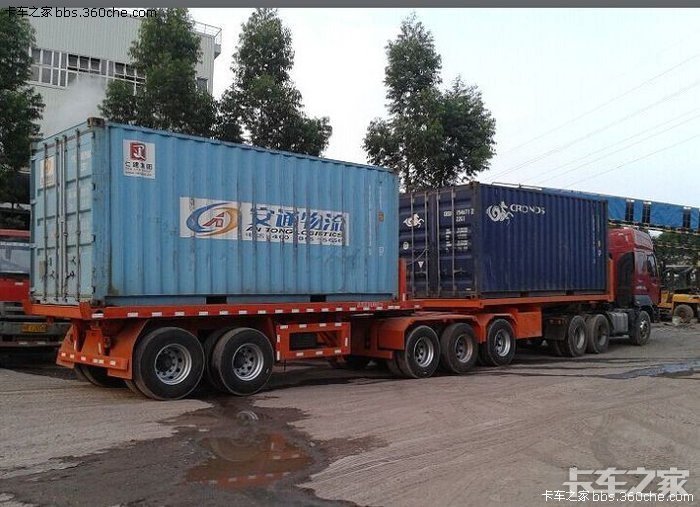 环保中国最新式半挂列车.