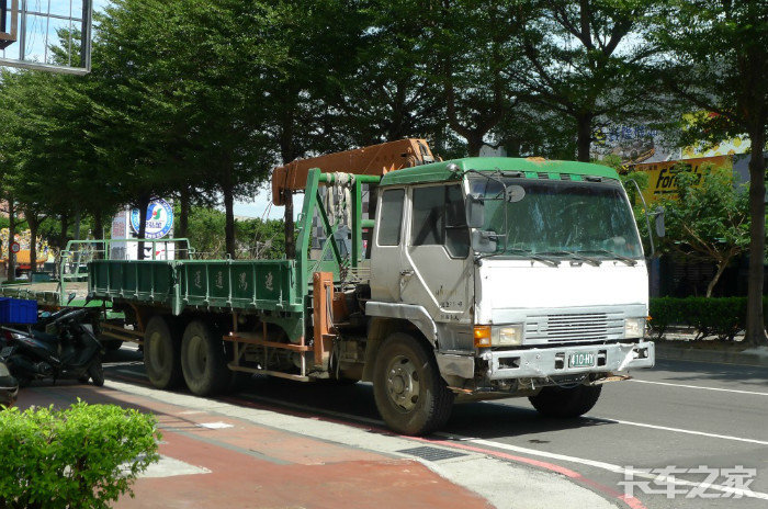 台湾自由行随拍一些美食一些卡车还有一些风光