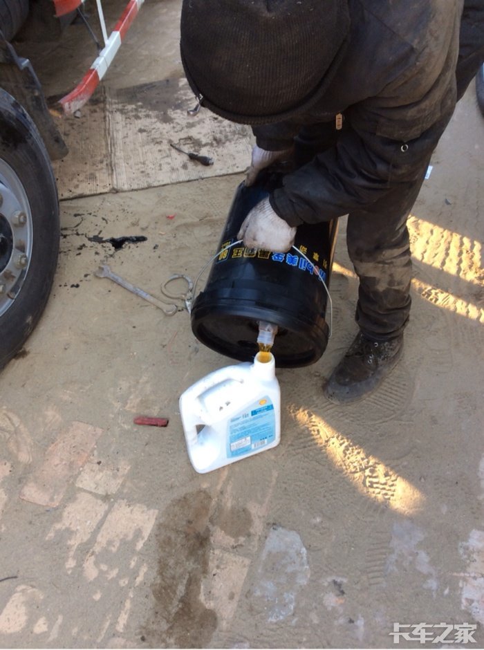 机油,机油,轻卡应该跑多少公里换才合适!