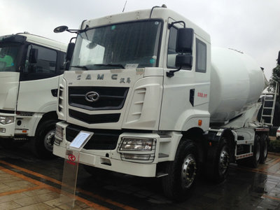 华菱汉马搅拌车再一辆,375马力的