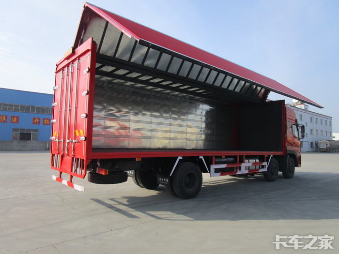 喜庆的红颜色96米飞翼车厢,货箱内部尺寸96米长×24米宽×24米高