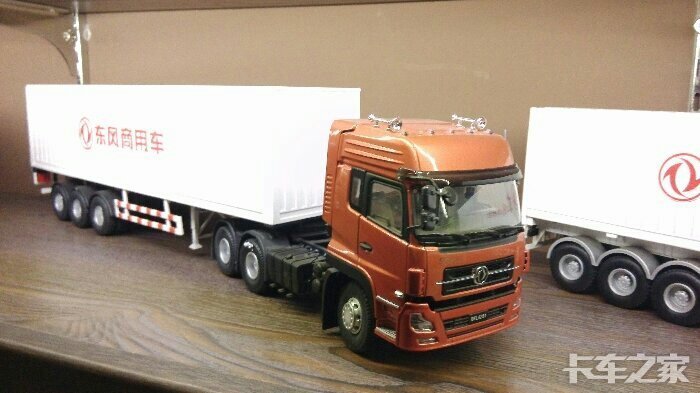 东风天龙牵引车