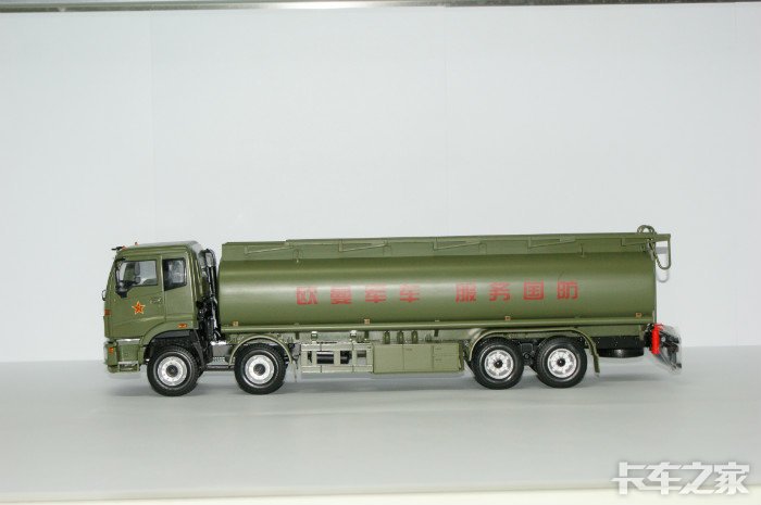 军用油罐车模型