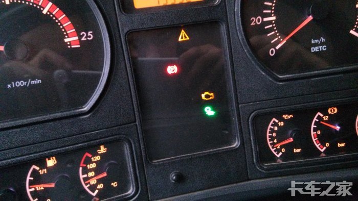 [复制链接]专属论坛:陕汽重卡  德龙f3000  北京    此车是德龙f3000