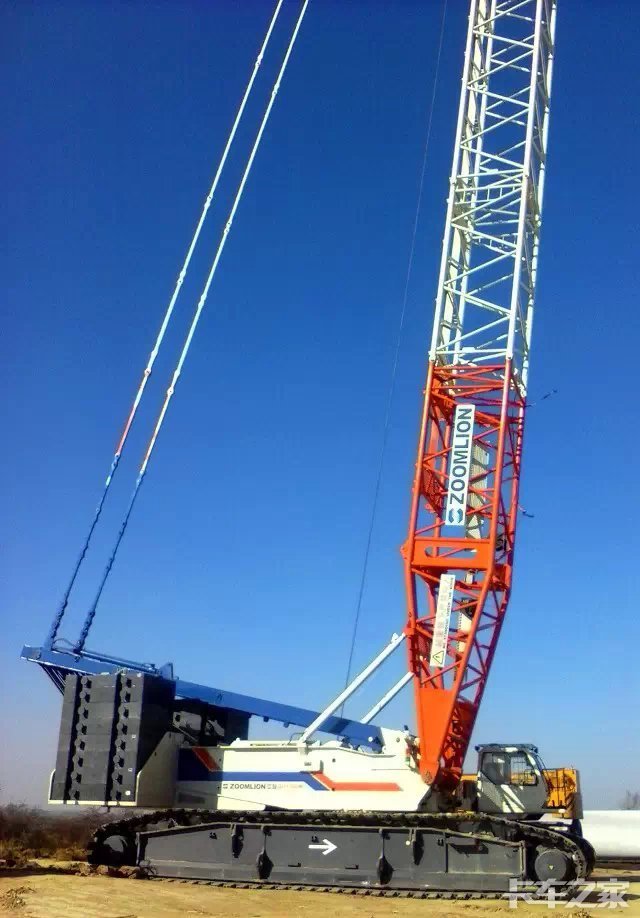 给大家分享一下中联重科500吨吊车