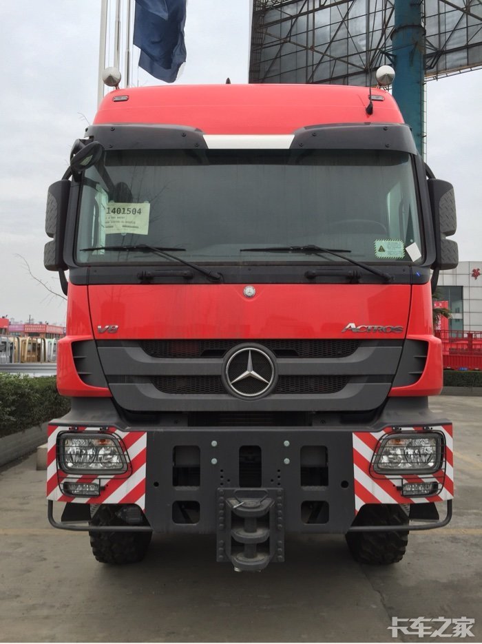 奔驰大件牵引车8x84160