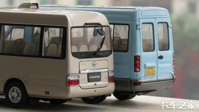 丰田考斯特中巴,1:24丰田中巴柯斯达~~~~~外拍~~~多图,多细节 _ 卡车