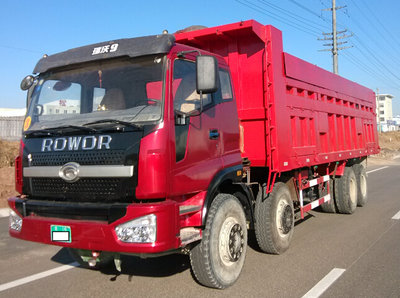 非常大的拖拉机