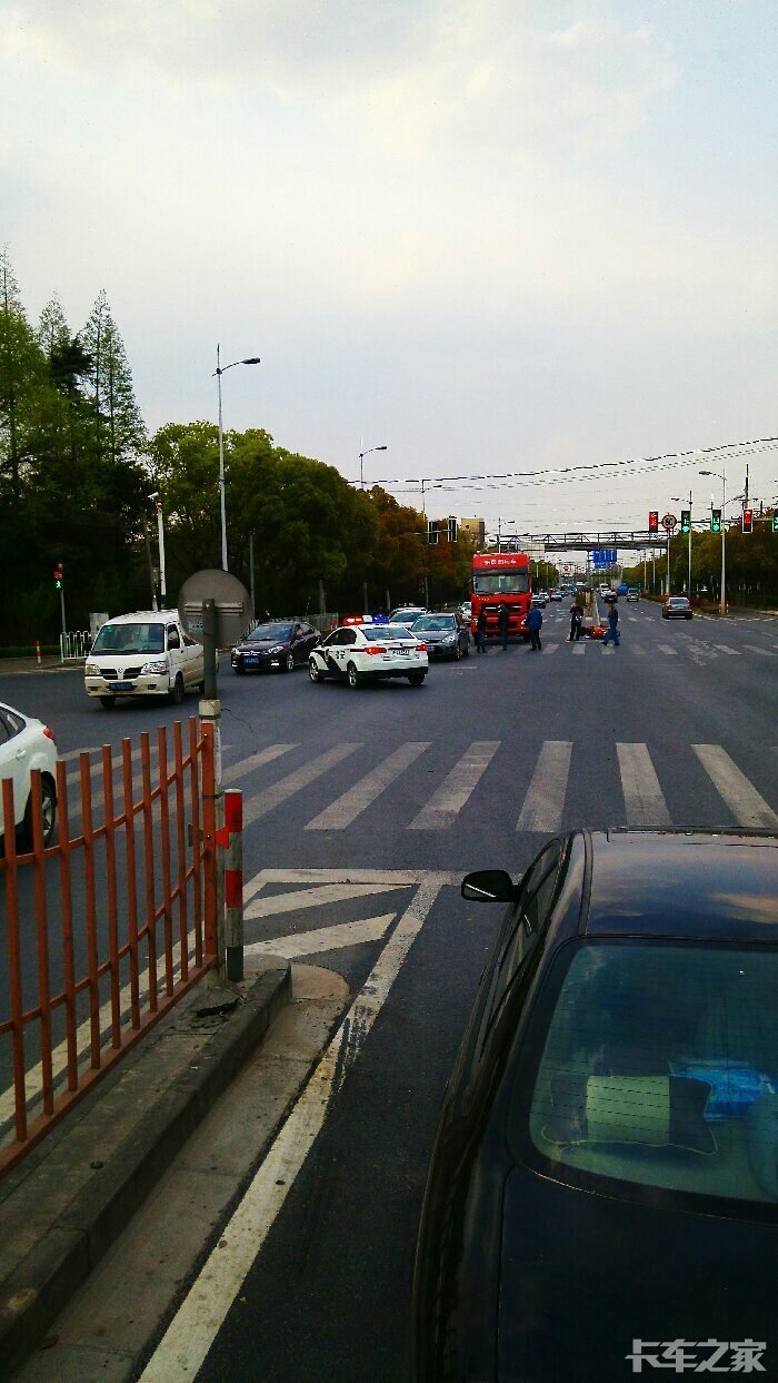 路况……路况……上海龙吴路曲吴路