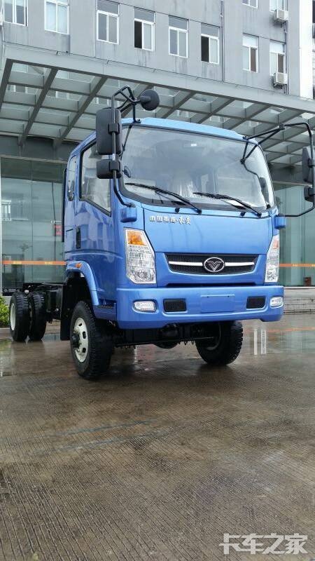 中国重汽豪曼四驱自卸车