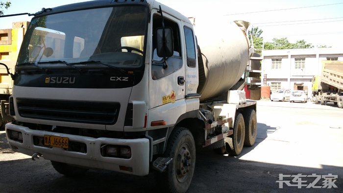 五十铃搅拌车