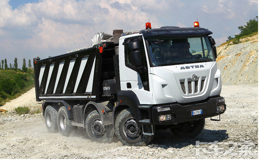 【大家见过这么重的车飞天上吗 意大利依维柯-阿斯特拉】 _ 卡车之家