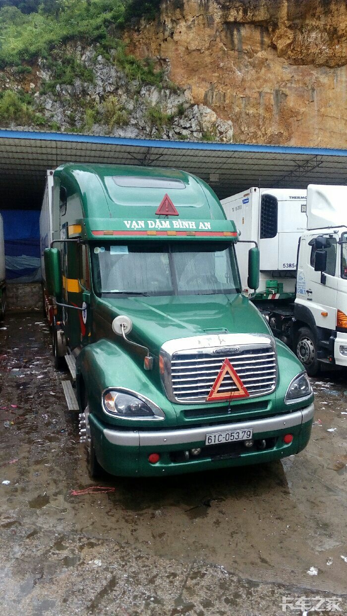 凭祥浦寨那些越南猴子的卡车