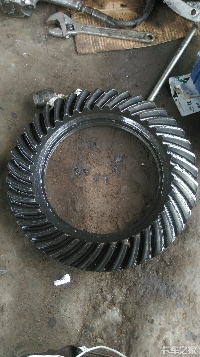 转让153后桥839的盆角齿